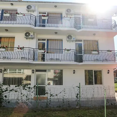 Къща за гости РАВДА Къща за гости Равда