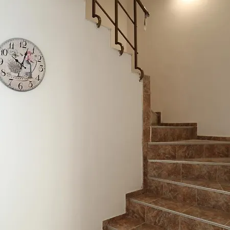 Къща за гости РАВДА Къща за гости 3*