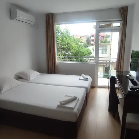 Къща за гости РАВДА Къща за гости 3*