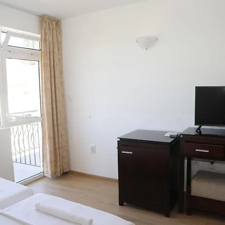 Къща За Гости Равда ラヴダ