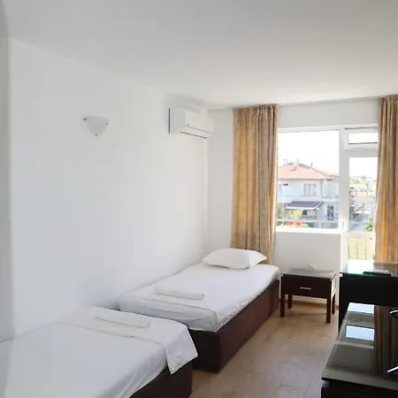 Къща За Гости Равда ゲストハウス ラヴダ