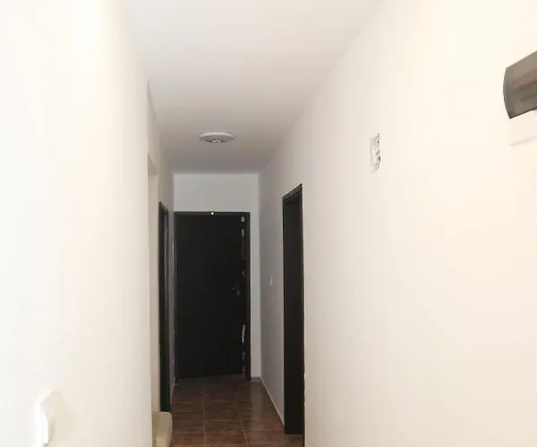 Къща За Гости Равда 3* רבדה