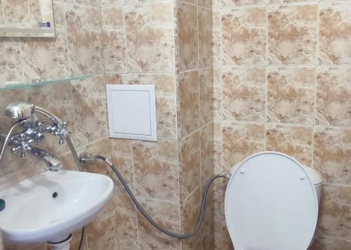 Къща За Гости Равда 3*